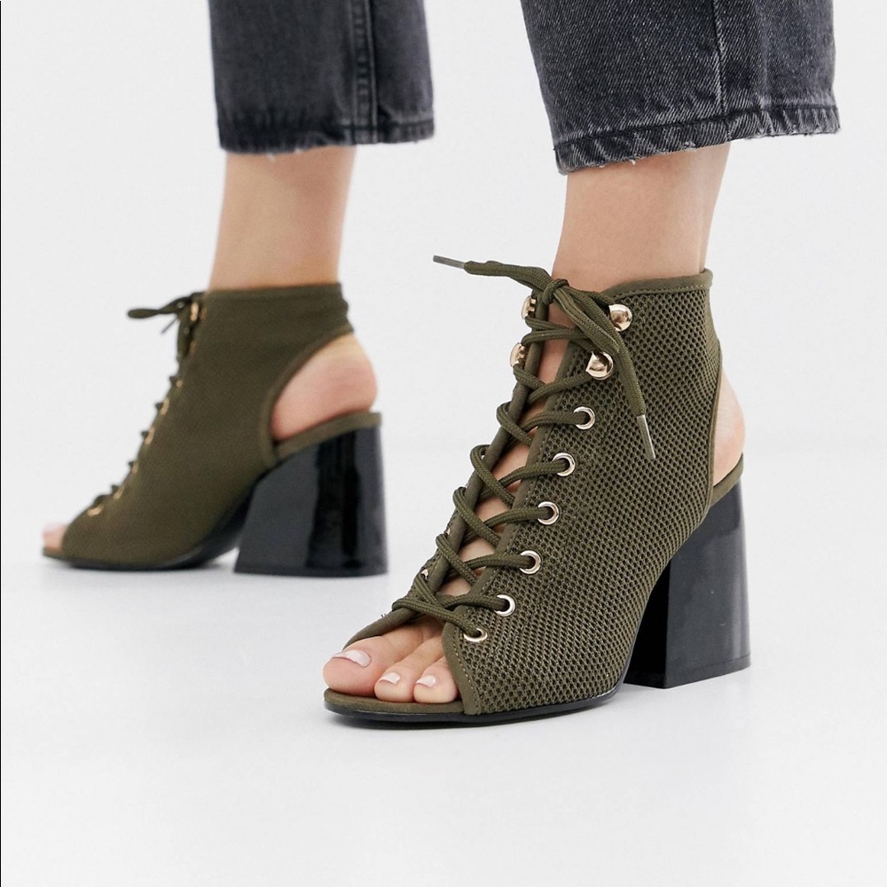 Punto block heeled sandals